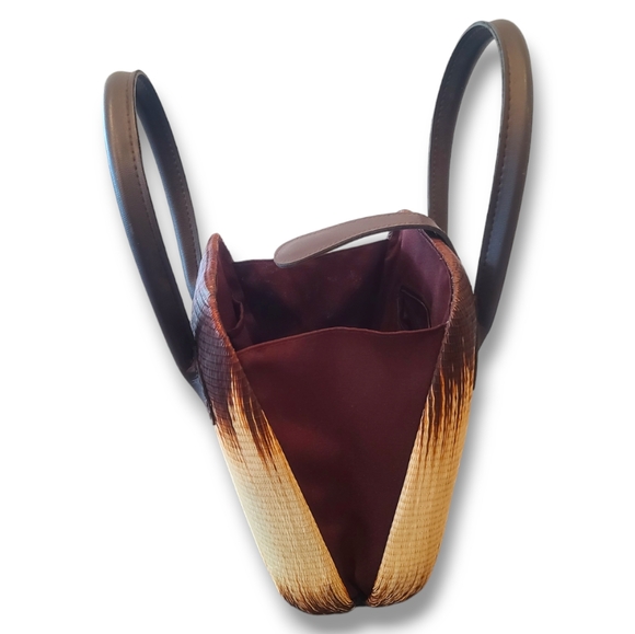 Like New Woven Hand Bag Hard Shell - Picture 5 of 10